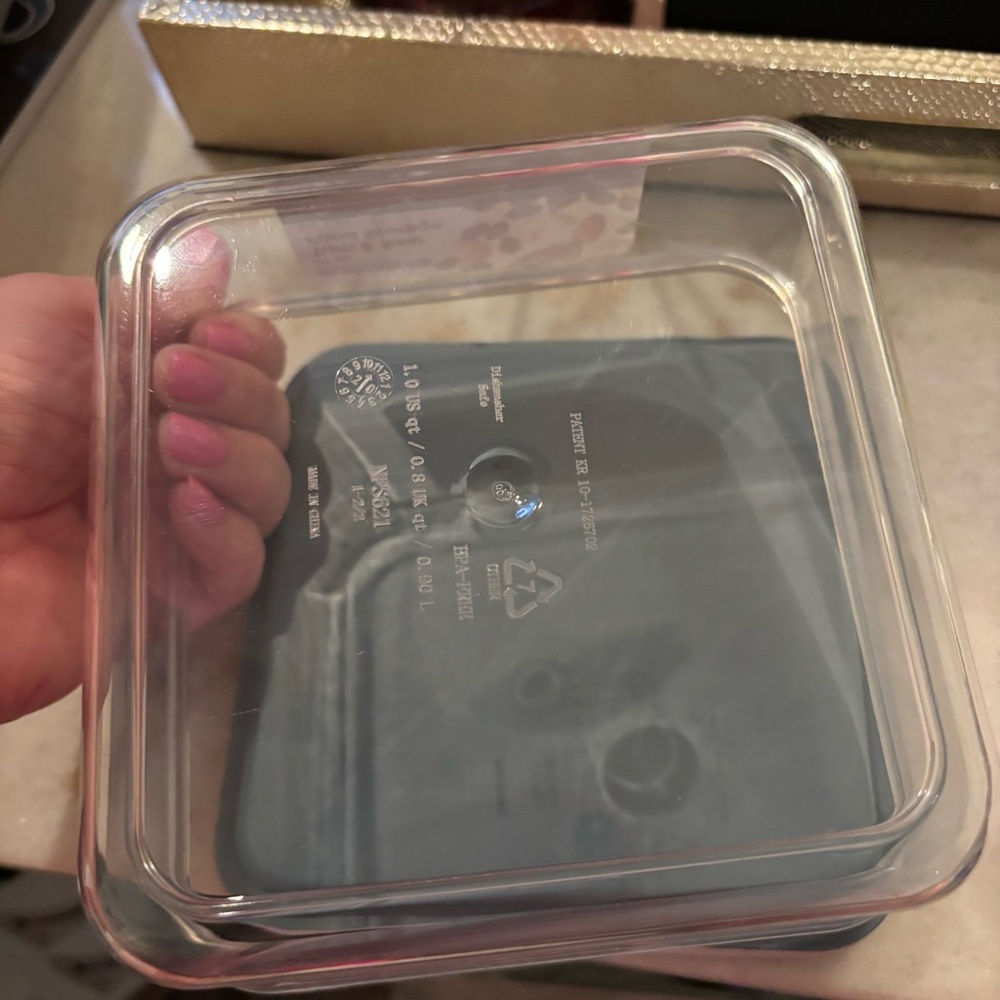 ❗️The Container Store Turn & Seal Airtight Food Storage Gray and Clear 30 oz - Picture 4 of 9